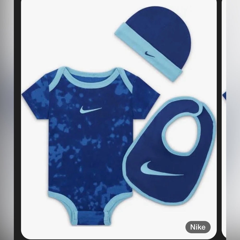 New in Box! Nike Baby Three Piece Set in Blue Cloud Dye. Size 0-6 Months